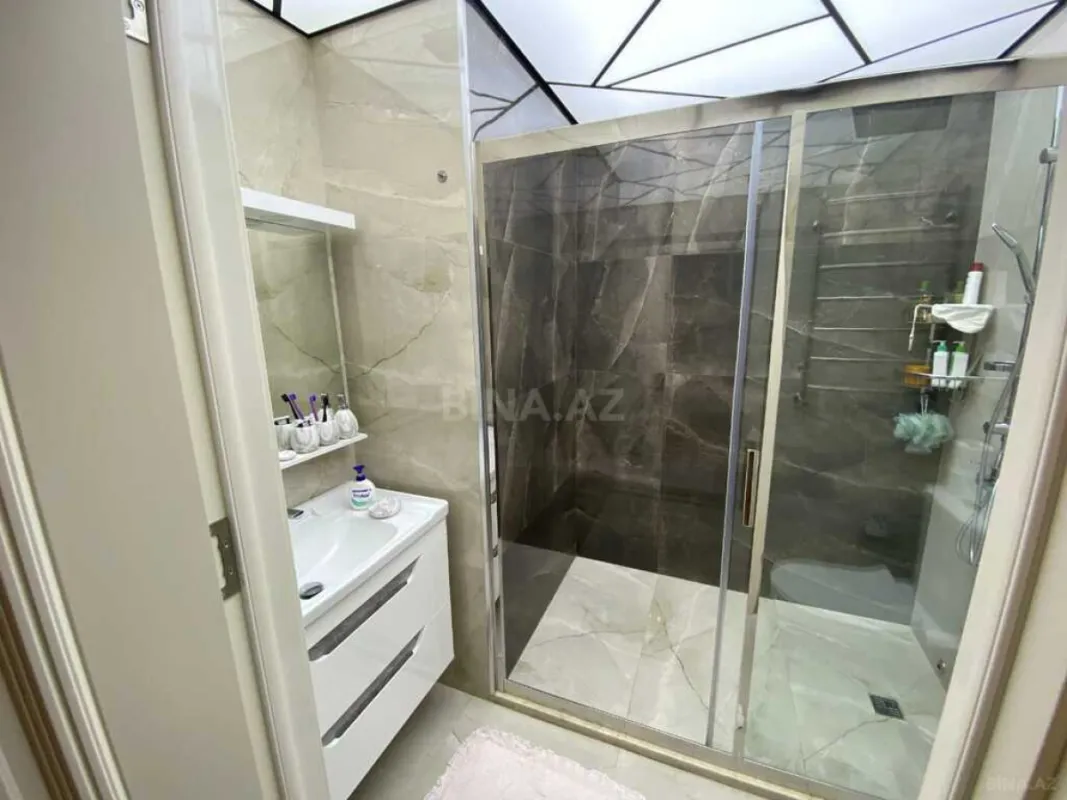 Kirayə verilir 2 otaqlı mənzil 80 m²