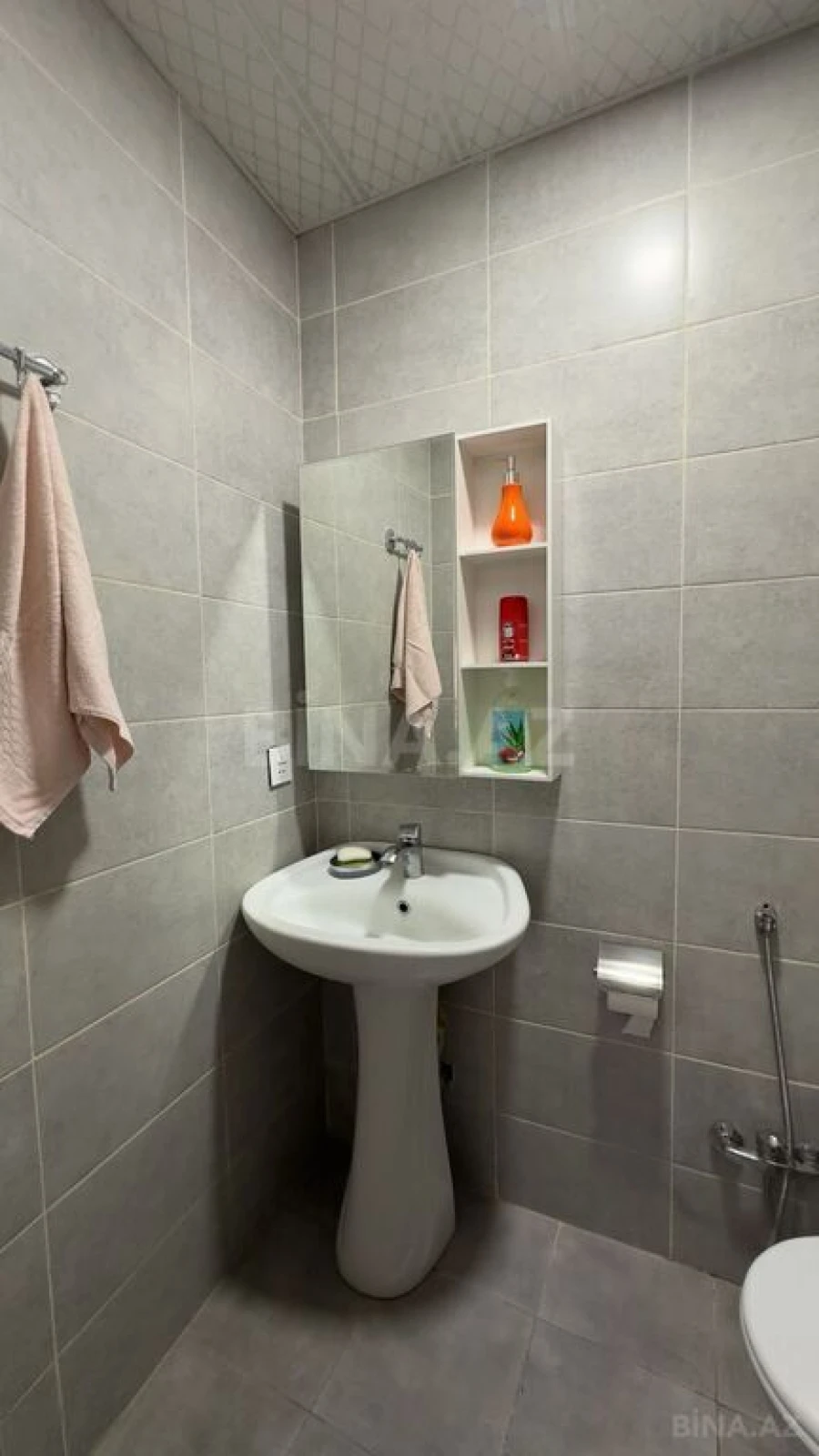 Satılır 3 otaqlı mənzil 130 m²