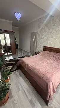 Satılır 3 otaqlı mənzil 130 m²