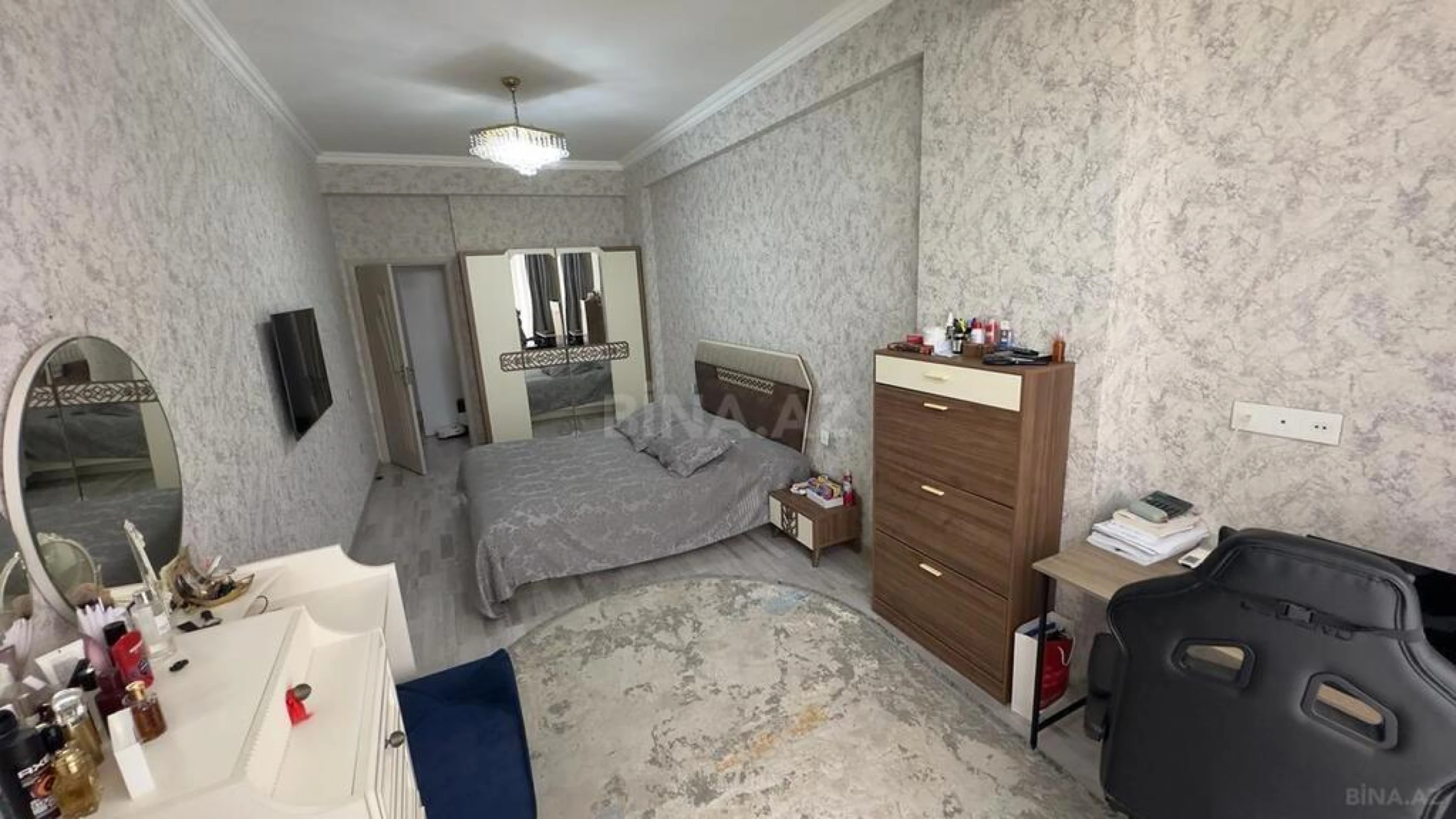 Satılır 3 otaqlı mənzil 130 m²