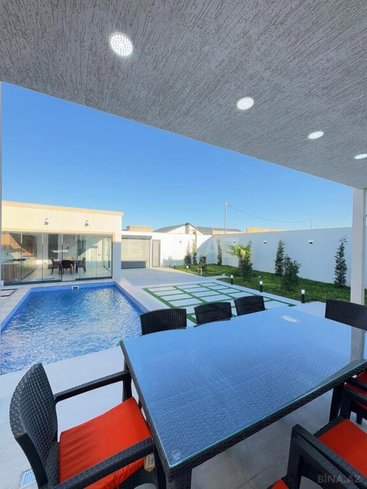 Satılır 4 otaqlı həyət evi 190 m²