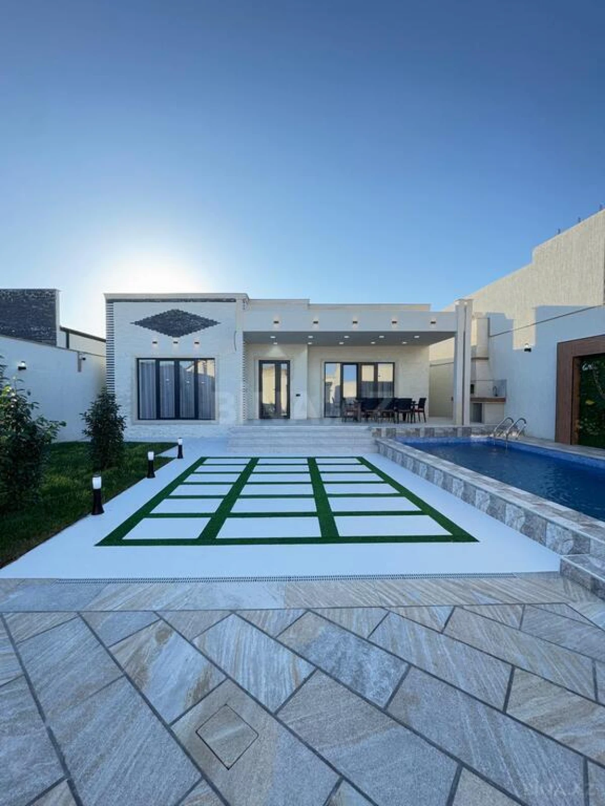 Satılır 4 otaqlı həyət evi 190 m²