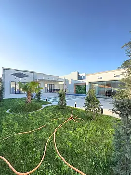 Satılır 4 otaqlı həyət evi 190 m²