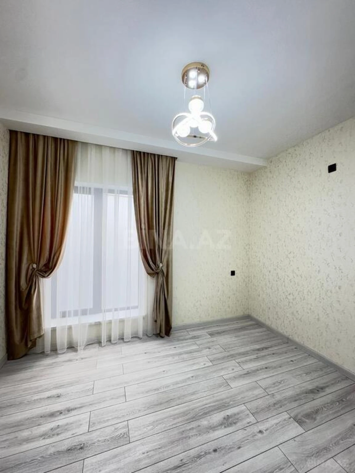 Satılır 4 otaqlı həyət evi 190 m²