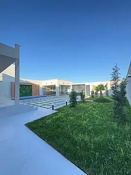 Satılır 4 otaqlı həyət evi 190 m²