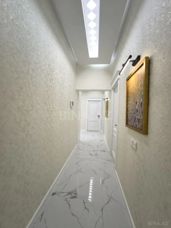 Satılır 3 otaqlı mənzil 130 m²