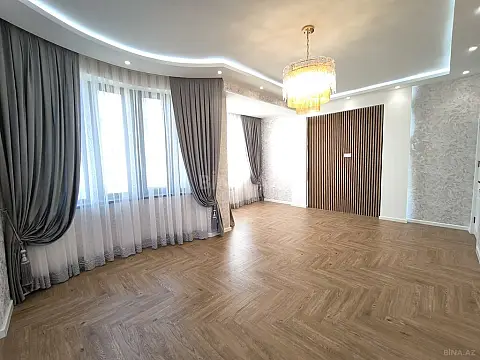 Satılır 3 otaqlı mənzil 130 m²