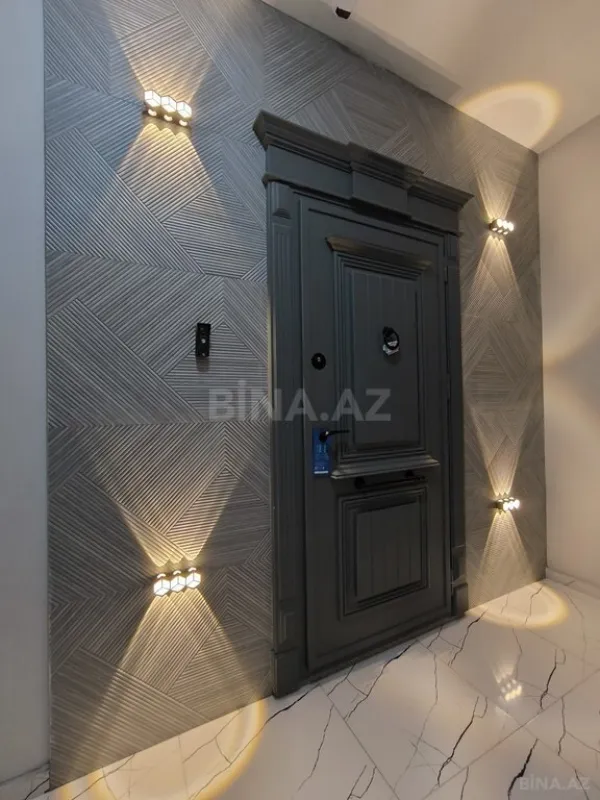 Satılır 3 otaqlı mənzil 130 m²