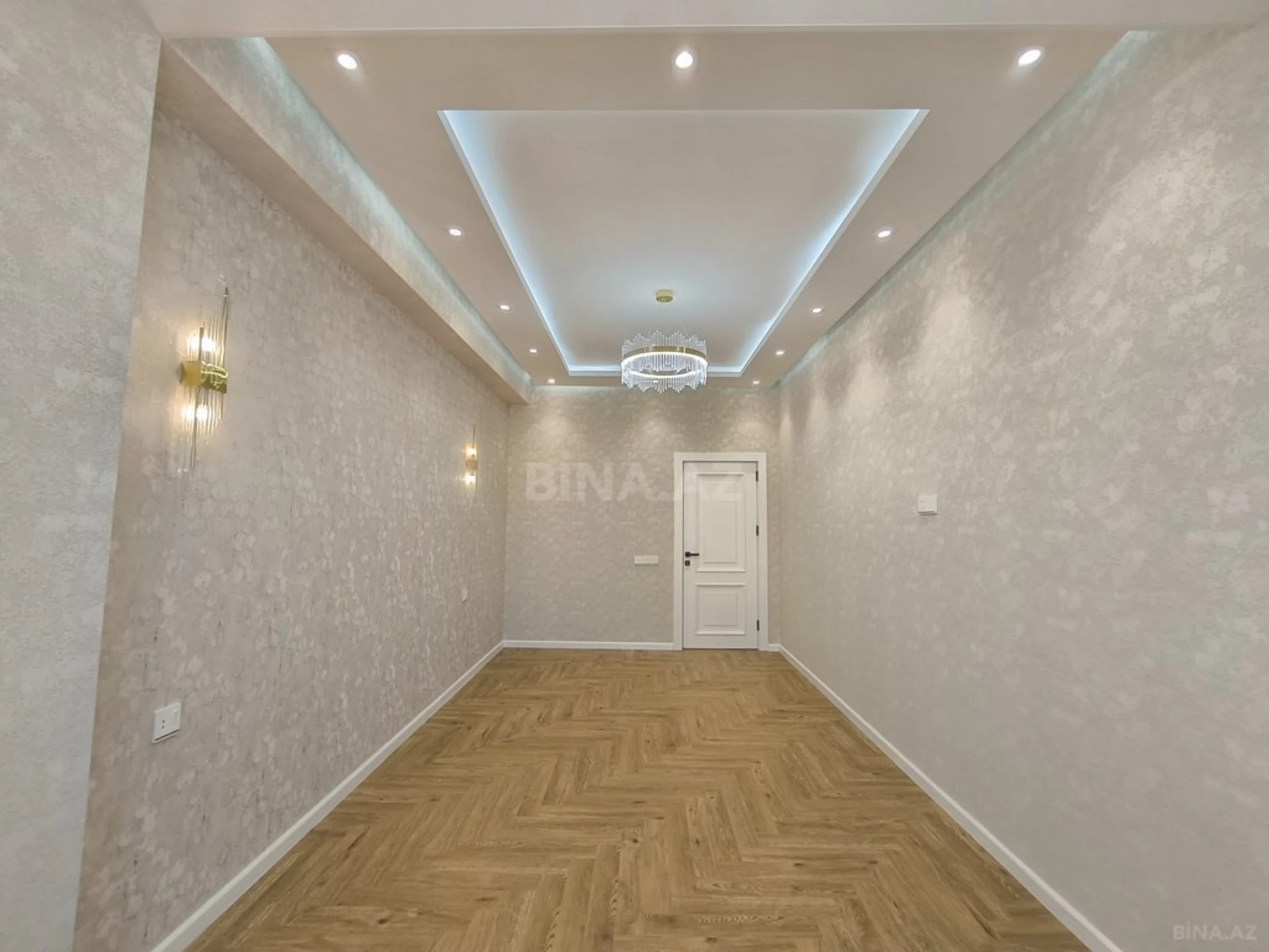 Satılır 3 otaqlı mənzil 130 m²