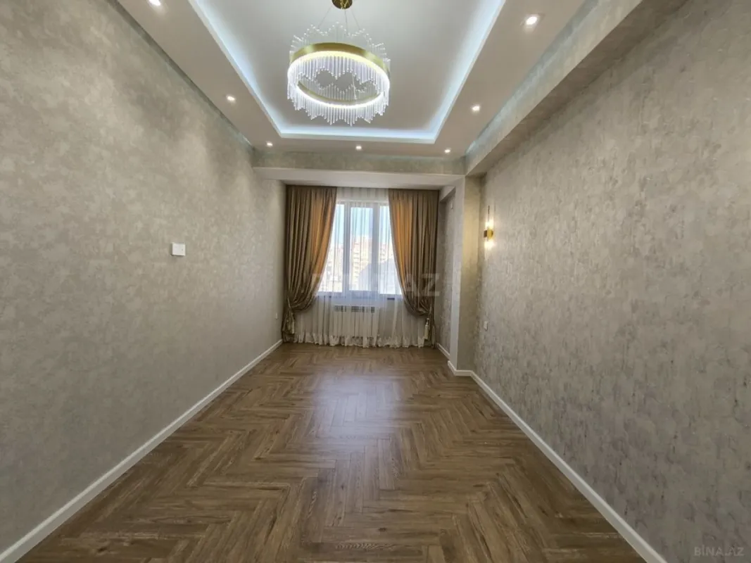 Satılır 3 otaqlı mənzil 130 m²
