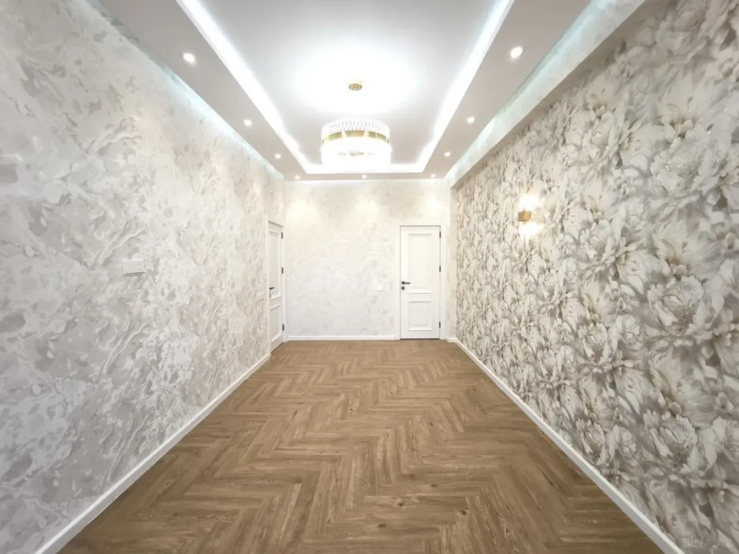 Satılır 3 otaqlı mənzil 130 m²
