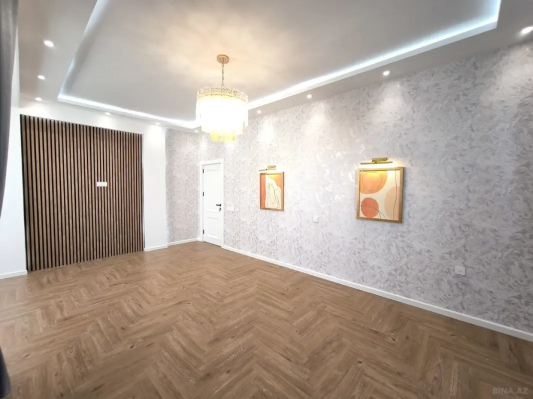 Satılır 3 otaqlı mənzil 130 m²