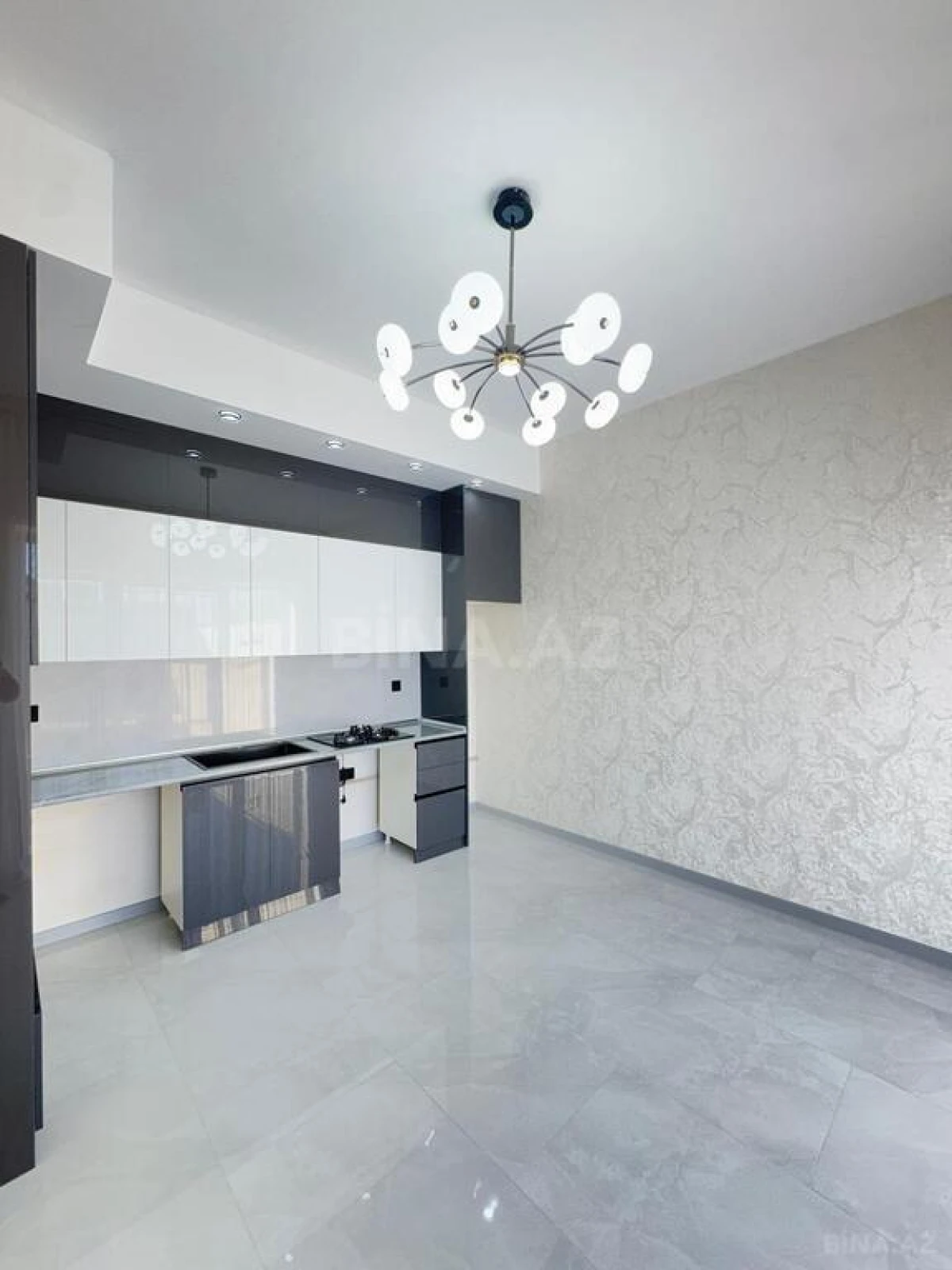 Satılır 4 otaqlı həyət evi 170 m²