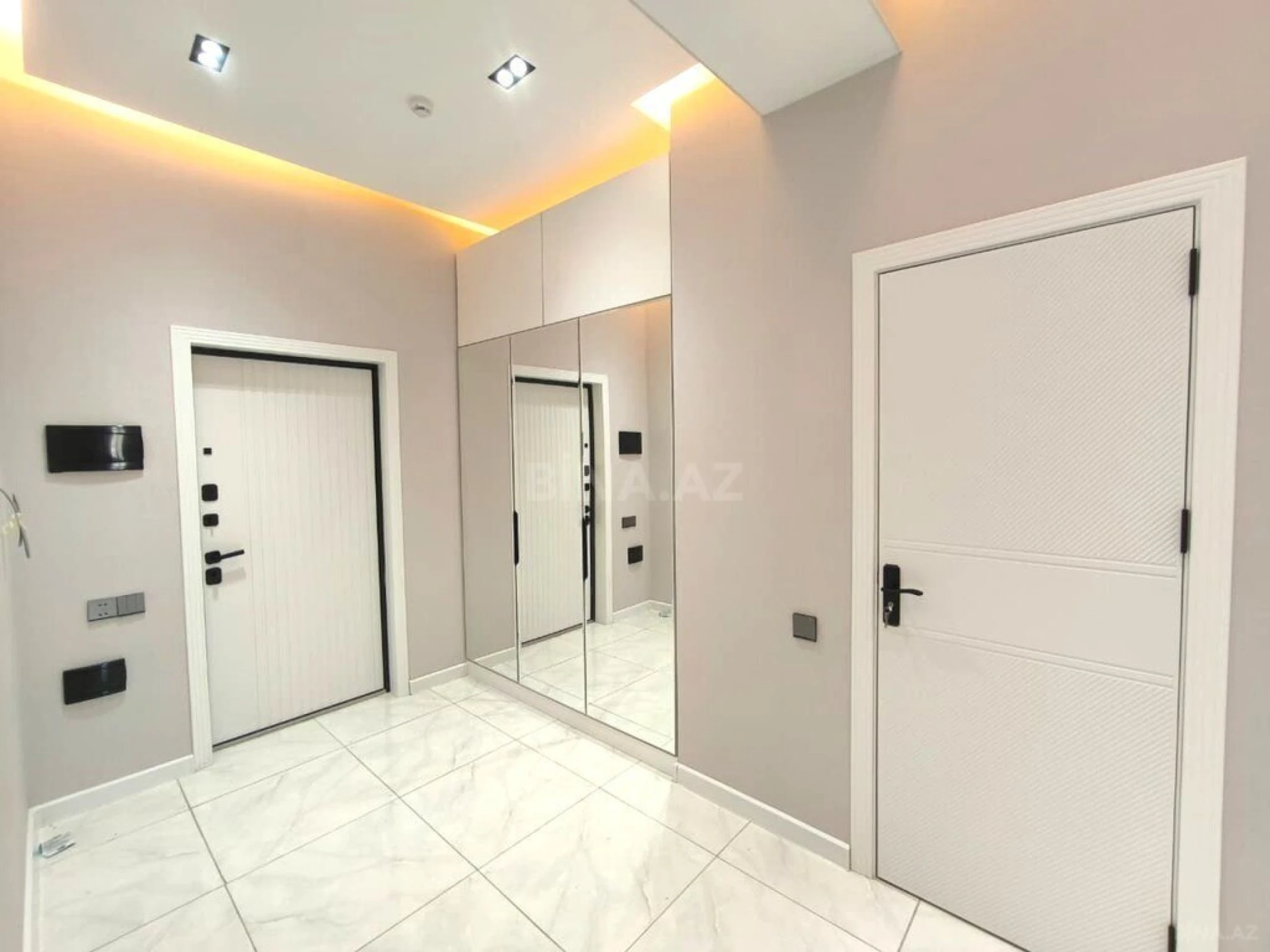 Satılır 3 otaqlı mənzil 87 m²