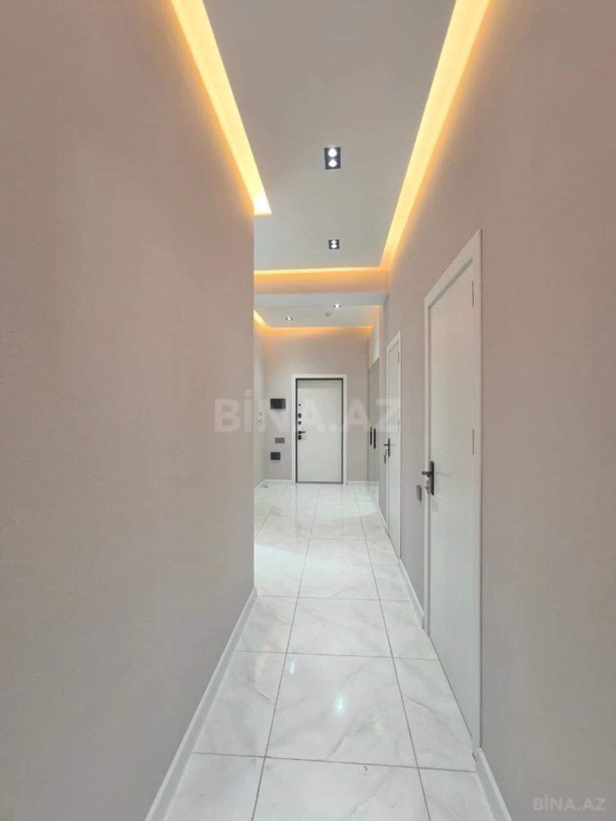 Satılır 3 otaqlı mənzil 87 m²
