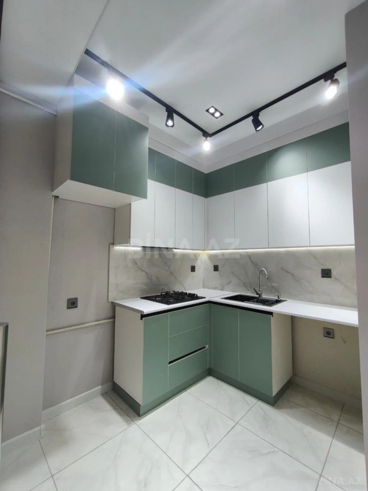 Satılır 3 otaqlı mənzil 87 m²