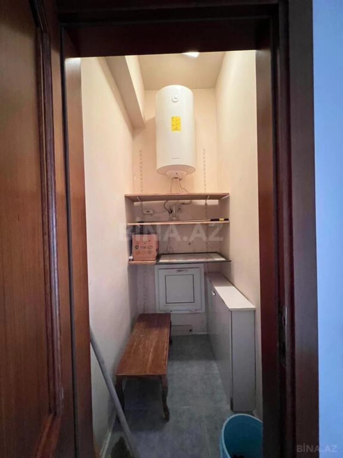 Satılır 4 otaqlı mənzil 210 m²