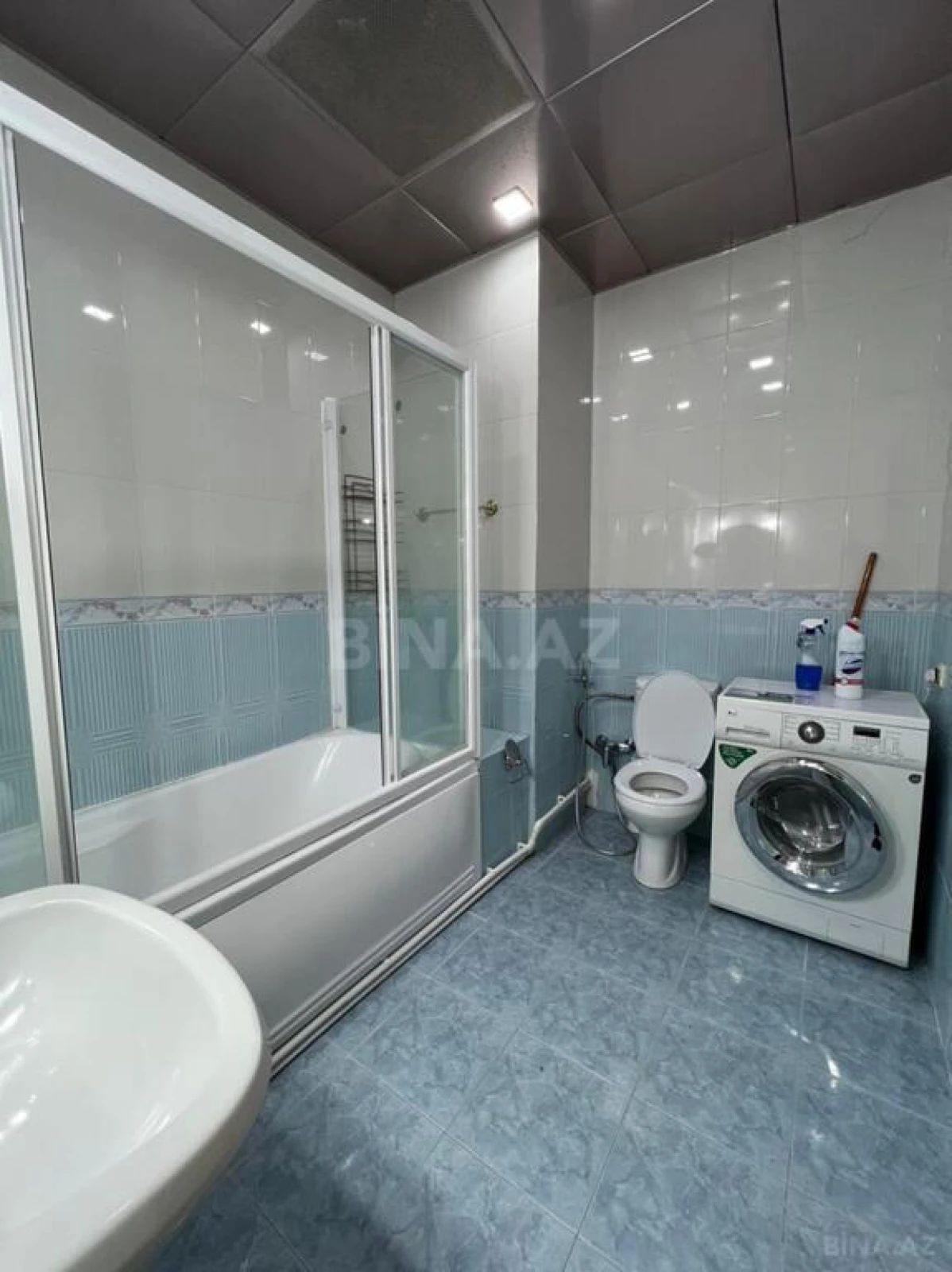 Satılır 4 otaqlı mənzil 210 m²