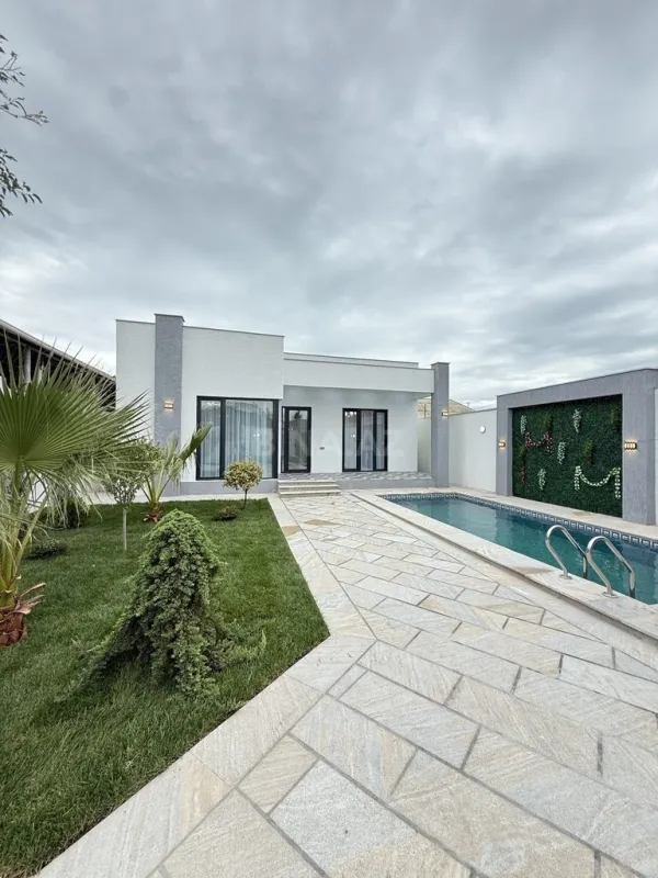 Satılır 4 otaqlı həyət evi 155 m²