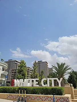 Satılır 4 otaqlı mənzil 185 m²