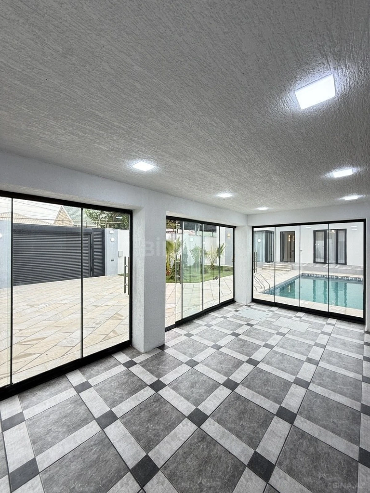 Satılır 4 otaqlı həyət evi 155 m²