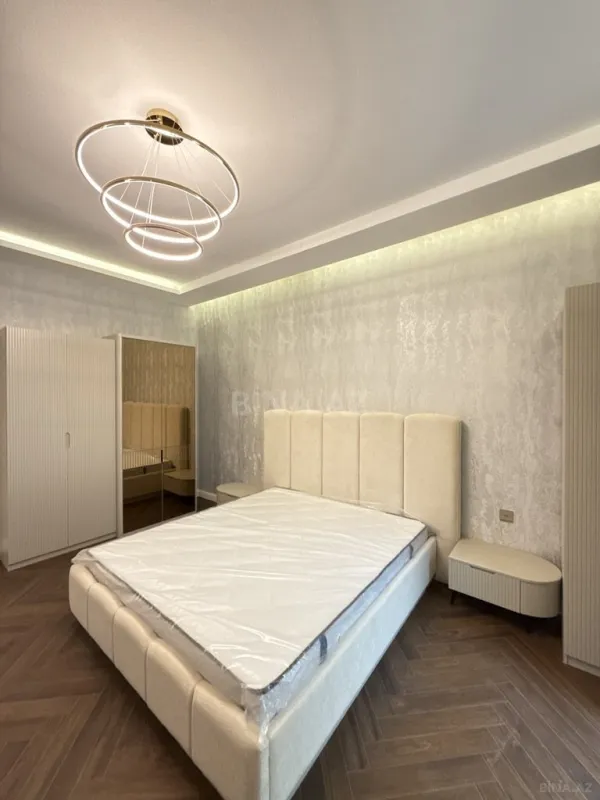 Satılır 6 otaqlı həyət evi 325 m²