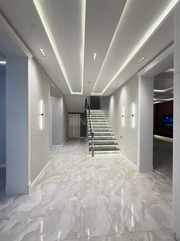 Satılır 6 otaqlı həyət evi 325 m²