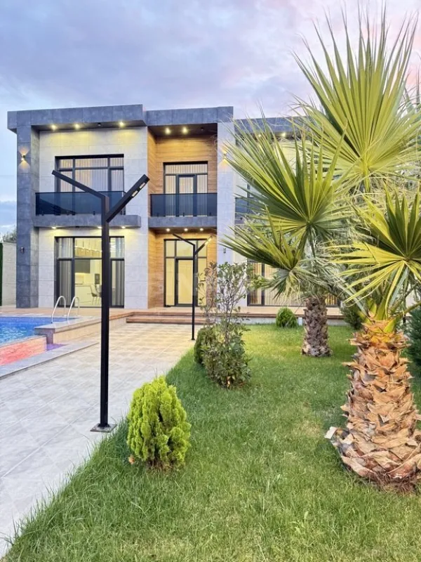 Satılır 6 otaqlı həyət evi 325 m²