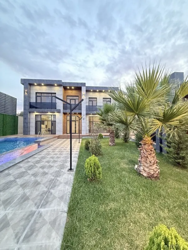 Satılır 6 otaqlı həyət evi 325 m²