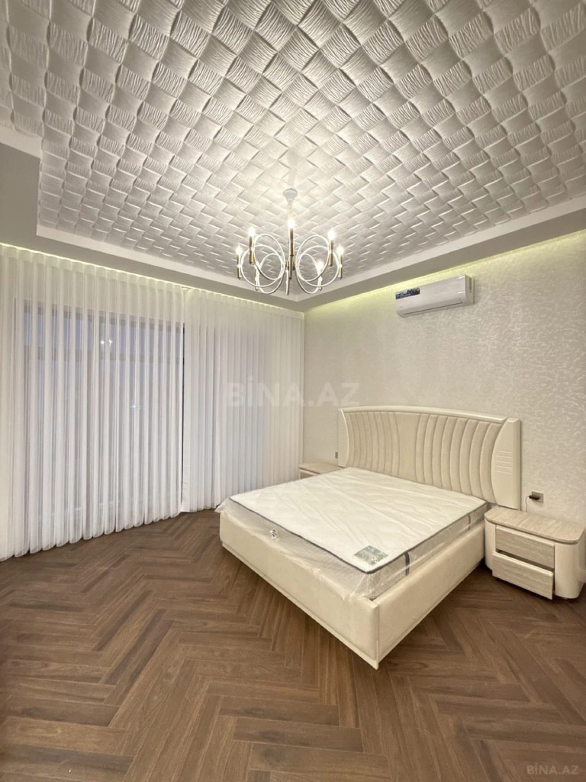 Satılır 6 otaqlı həyət evi 325 m²