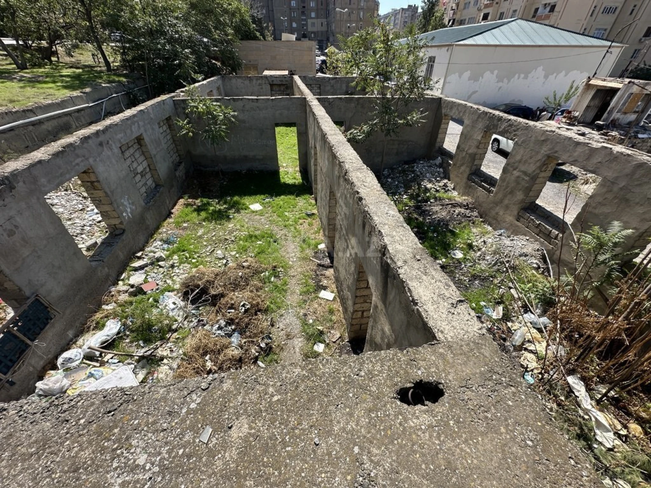 Satılır obyekt 752 m²