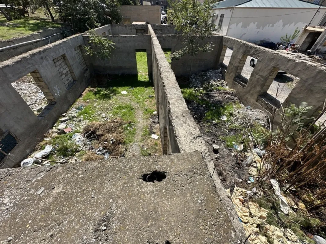 Satılır obyekt 752 m²