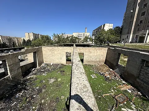 Satılır obyekt 752 m²