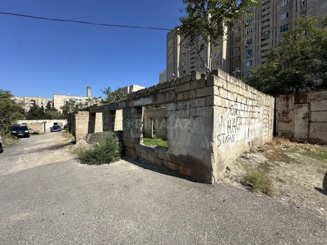 Satılır obyekt 752 m²