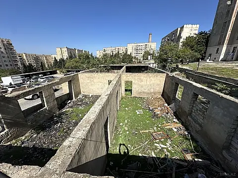 Satılır obyekt 752 m²