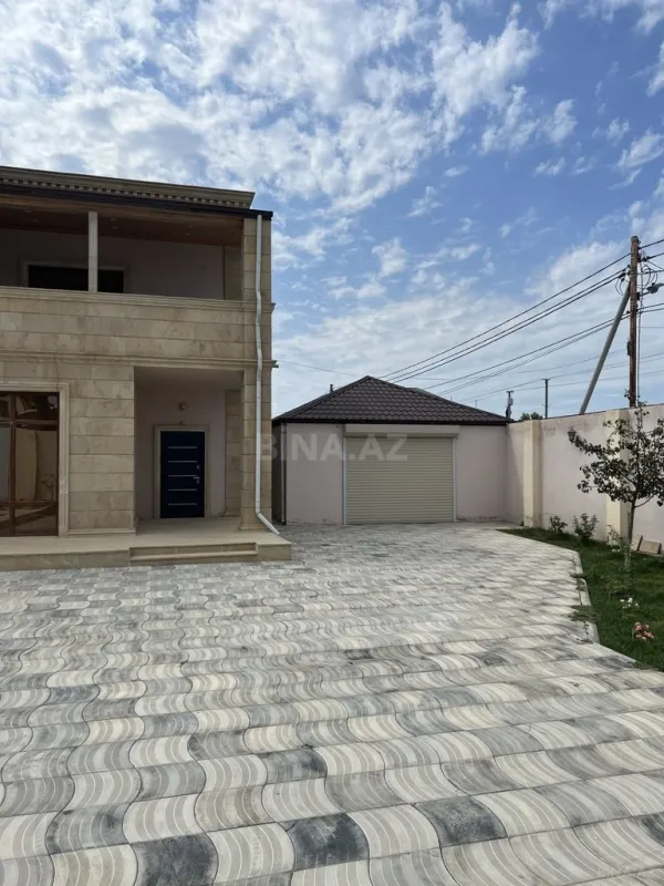 Satılır 5 otaqlı həyət evi 300 m²