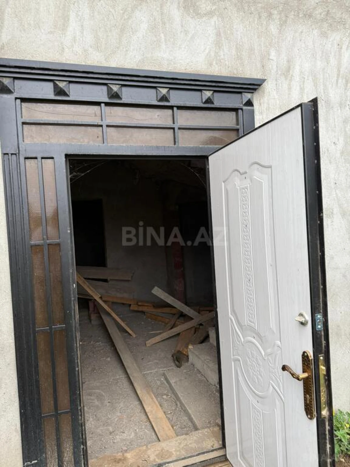 Satılır 5 otaqlı həyət evi 280 m²