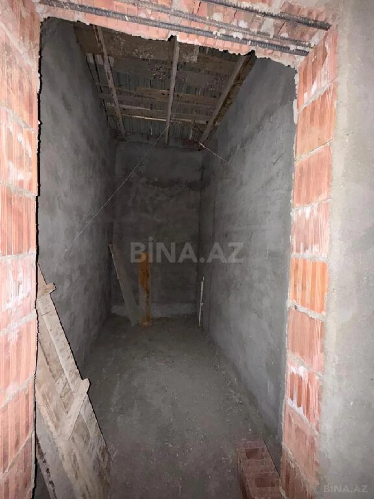 Satılır 5 otaqlı həyət evi 280 m²