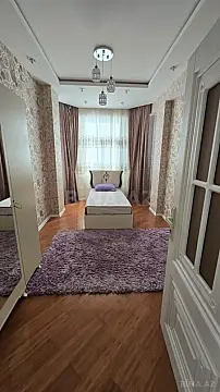 Satılır 4 otaqlı mənzil 160 m²