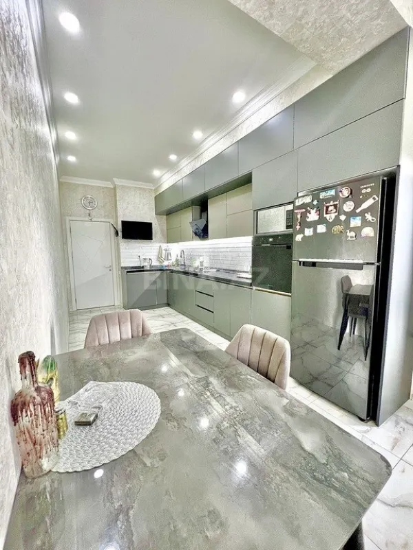 Satılır 2 otaqlı mənzil 95 m²