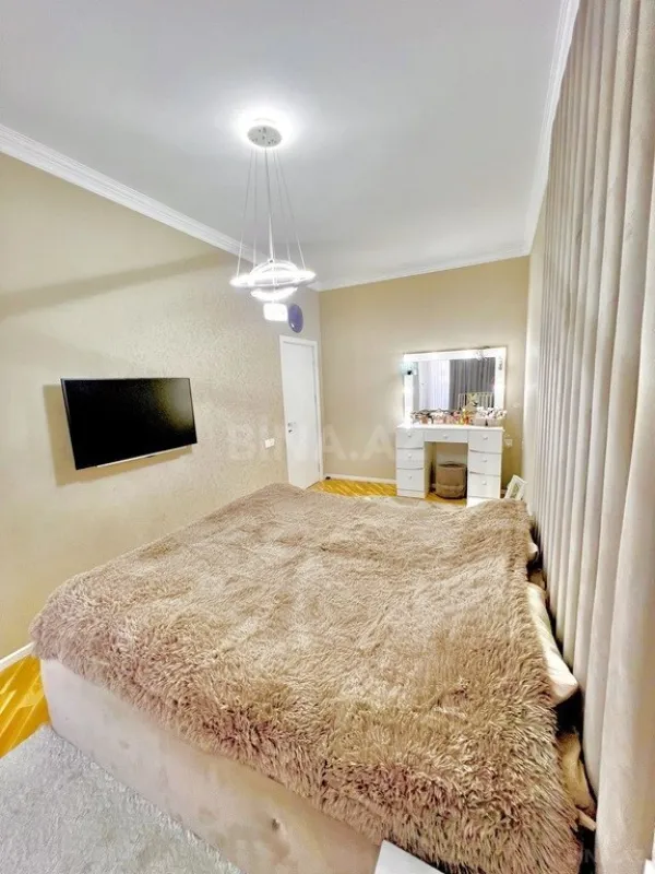 Satılır 2 otaqlı mənzil 95 m²