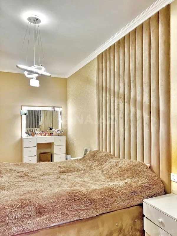 Satılır 2 otaqlı mənzil 95 m²