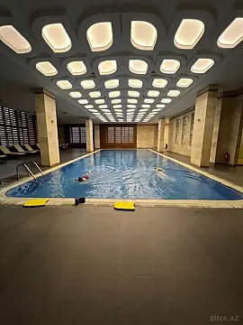 Satılır 3 otaqlı mənzil 191 m²