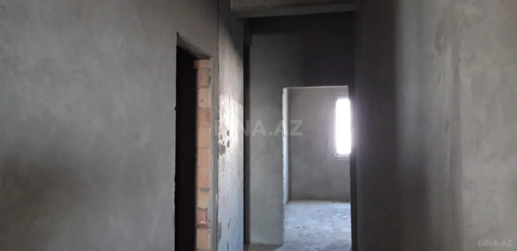 Satılır 3 otaqlı mənzil 191 m²