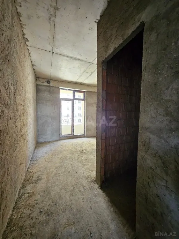 Satılır 3 otaqlı mənzil 157 m²