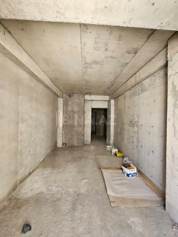 Satılır 3 otaqlı mənzil 157 m²