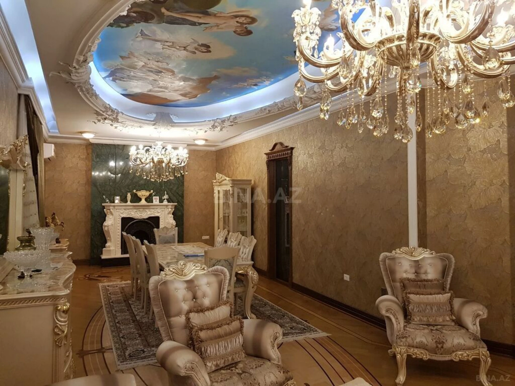 Satılır 10 otaqlı həyət evi 800 m²