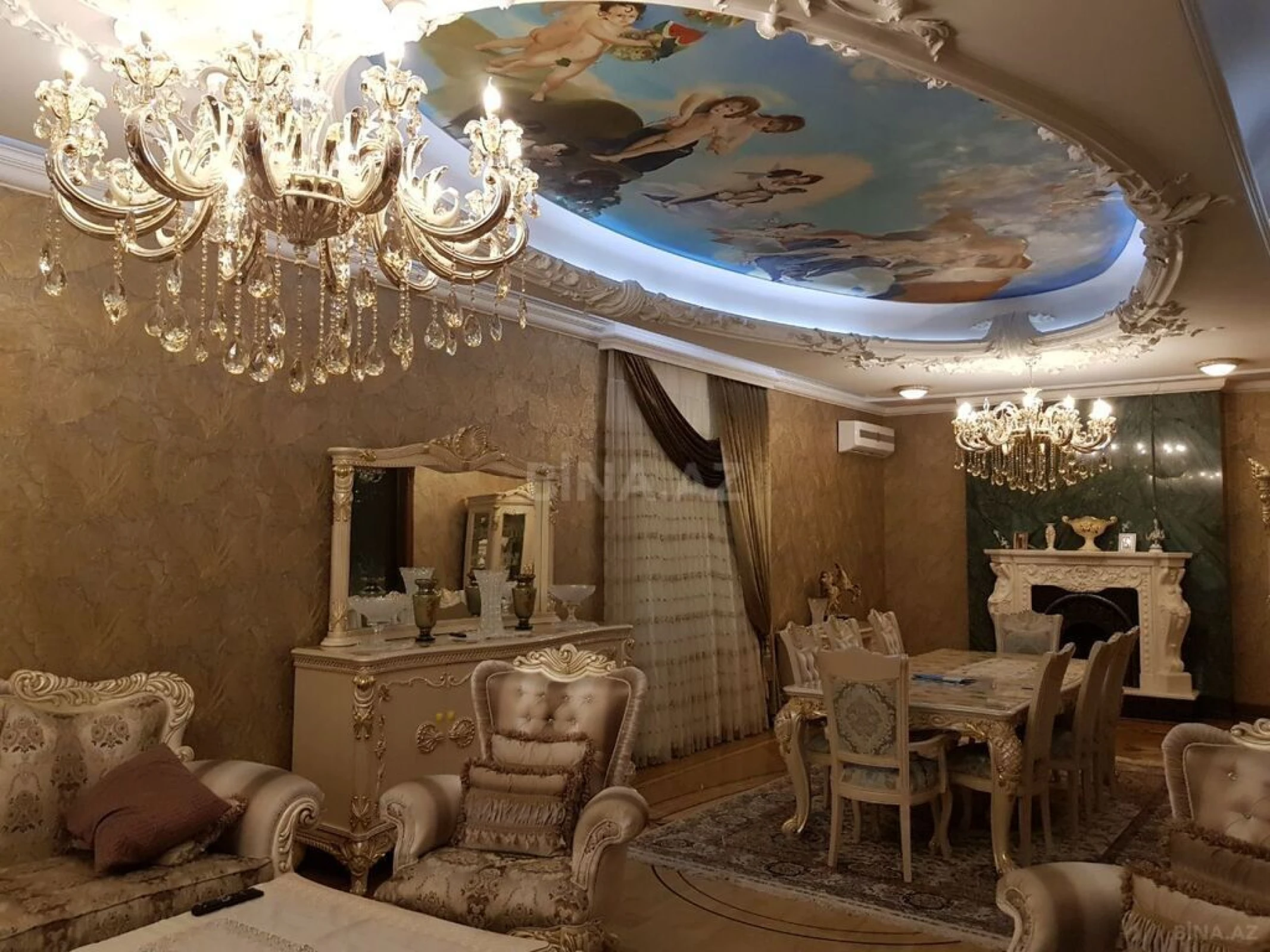 Satılır 10 otaqlı həyət evi 800 m²