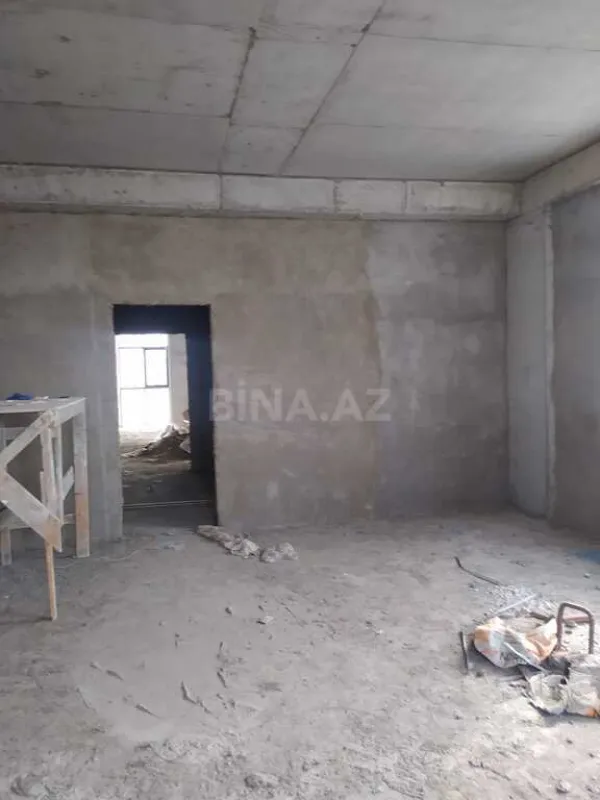 Satılır 4 otaqlı mənzil 181 m²