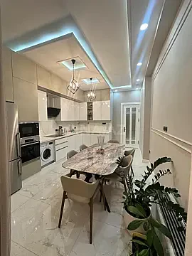 Kirayə verilir 4 otaqlı mənzil 185 m²